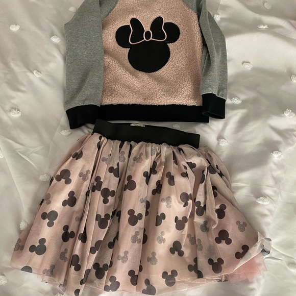 Pippa & Julie Disney Minnie outfit size 6X - Picture 2 of 2